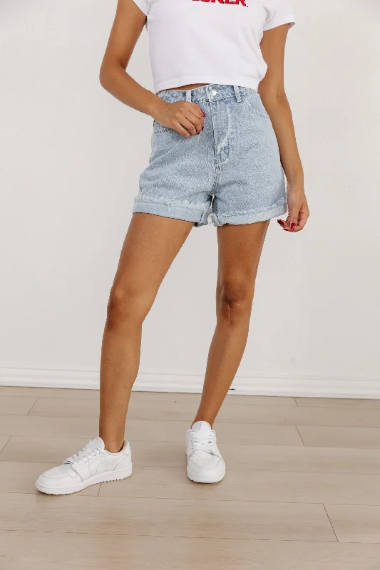 TIMELESS HIGH-WAIST SHORTS IN BLUE DENIM